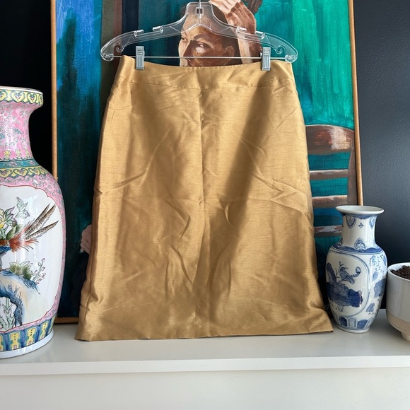 Y2K Tahari Gold Skirt Set Elegant and Versatile 8 - Picture 5 of 15